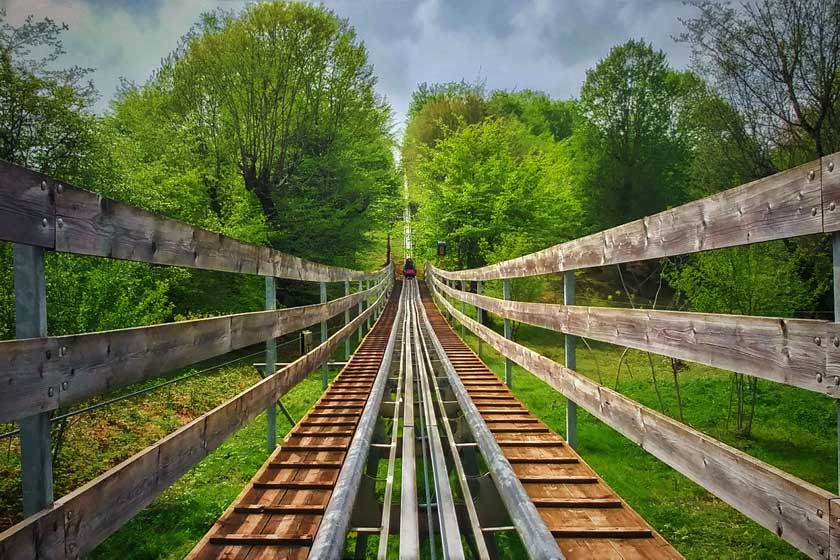 سورتمه سواری تالش: هیجان انگیزترین تفریح گیلان! 2 سورتمه سواری تالش: هیجان انگیزترین تفریح گیلان!