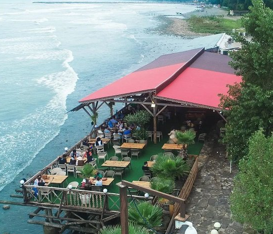 راهنمای بهترین رستوران های رامسر: کجا غذا بخوریم؟