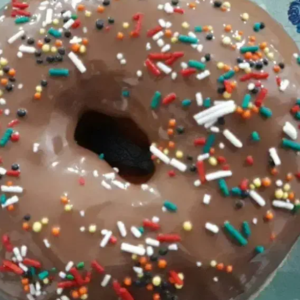 دونات و پیراشکی تازه با شکلات باراکات در سنندج