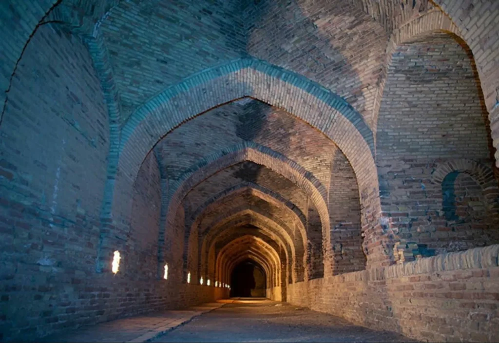 معماری دیر گچین کویر