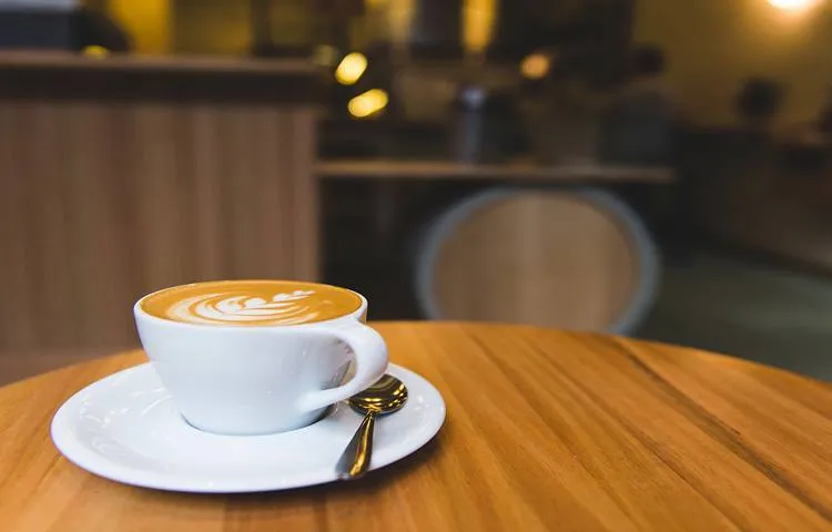 بهترین کافه‌های بندرعباس: تجربه‌ای ناب در جزیره'