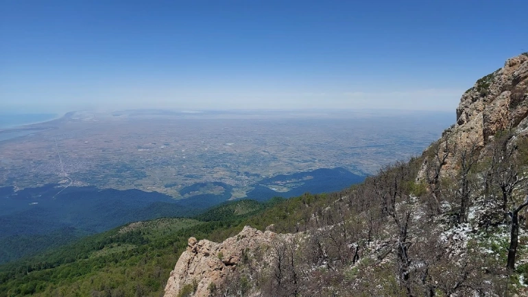 درازا، روستای بکر و توریستی ایران: راهنمای سفر 3 کوهستانهای اطراف درازنو